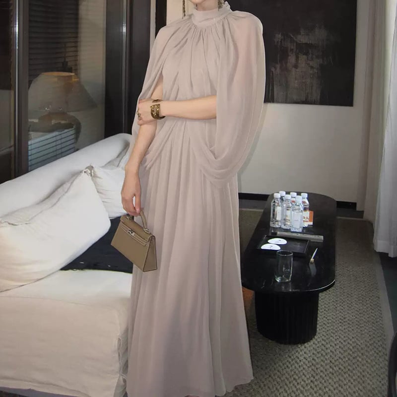 Γυναικείο μακρύ φόρεμα από chiffon με πιεσμένη κάπα – κομψός σχεδιασμός, απαλό φανταστικό αίσθημα, Α-γραμμή