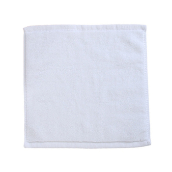 Biele bavlnené malé štvorcové uteráky 60 g, 30x30 cm, pre hotely, reštaurácie a škôlky, s vyšívaným logom