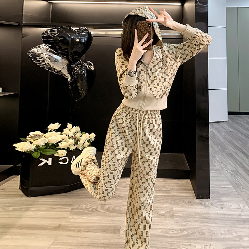 Γυναικείος σετ δύο τεμαχίων casual-sport με cardigan και φούτερ, καρό σχέδιο, κομψή σιλουέτα, βαμβακερή μίξη, Άνοιξη–Φθινόπωρο 2026