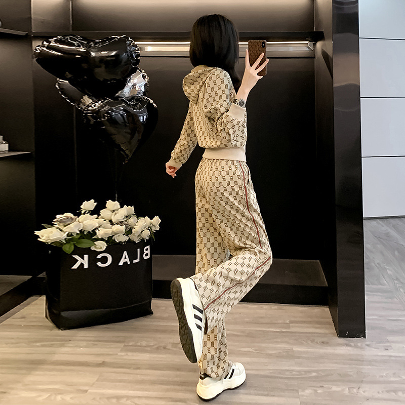 Γυναικείος σετ δύο τεμαχίων casual-sport με cardigan και φούτερ, καρό σχέδιο, κομψή σιλουέτα, βαμβακερή μίξη, Άνοιξη–Φθινόπωρο 2026