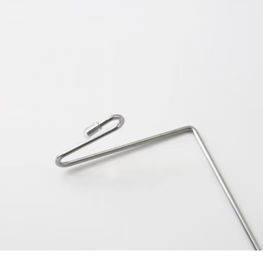 Minimalistický odkvapkávací stojan z nerezovej ocele pre drez, vhodný pre šálky a handričky