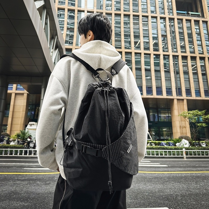 Ruiyingzizhi trendy crossbody taška a batoh na outdoor cestovanie, ľahký, kapacita do 20 L, kompatibilný s 8-palcovým notebookom