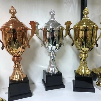 Μεταλλικό κύπελλο βράβευσης για σχολικούς αθλητικούς αγώνες, αναμνηστικό δώρο