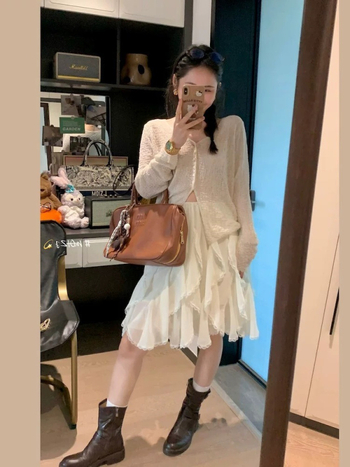 Γυναικεία φούστα chiffon με ακανόνιστα πέταλα και δαντελένια ραφή, midi, ελαστική μέση
