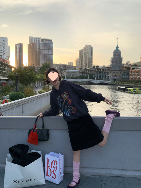 Le Rouge Zhou Meimei street style ασύμμετρη τομή corduroy τιρκουάζ μίνι φούστα με κουμπιά