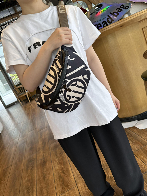 Ženska crossbody torba za struk s printom dumpling, modni trend 2025, lagana za casual outdoor