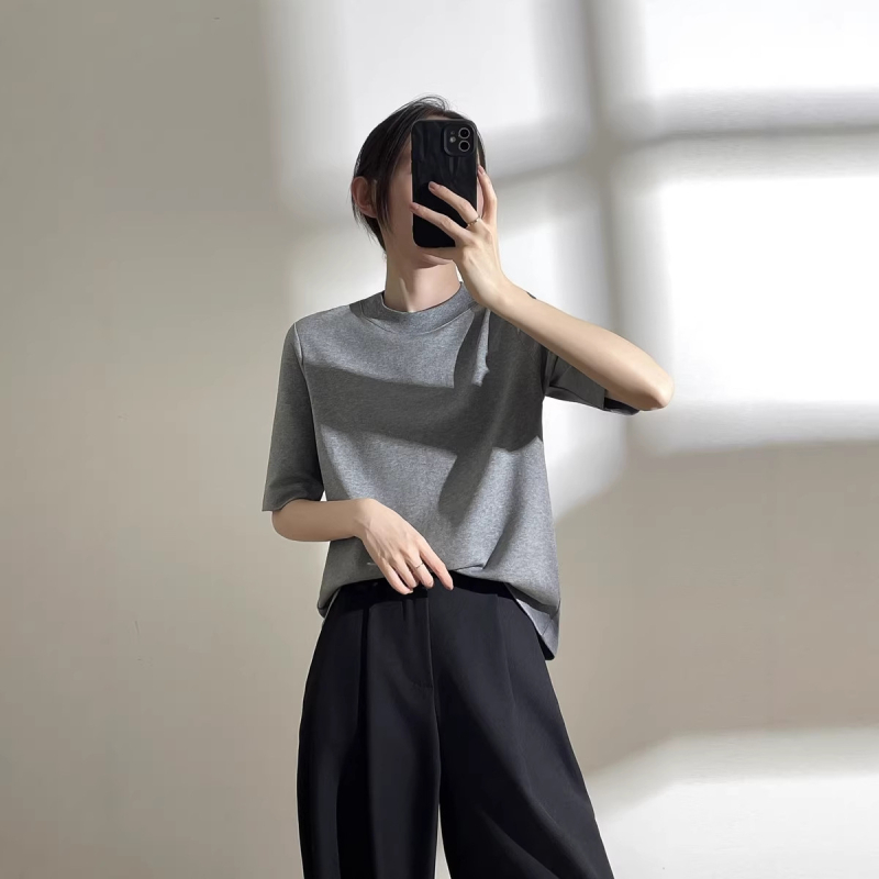 Γυναικείο T‑shirt από πολυεστέρα-βαμβάκι, στρογγυλή λαιμόκοψη, κοντό μανίκι, φαρδιά γραμμή