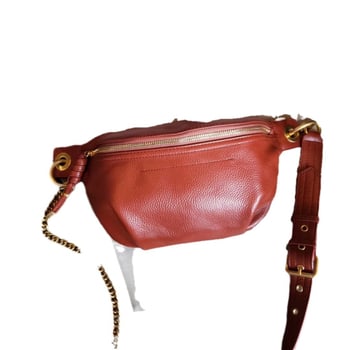 Γυναικεία τσάντα crossbody από δέρμα πρώτης ποιότητας, με φαρδύ ιμάντα και ρετρό αλυσίδα
