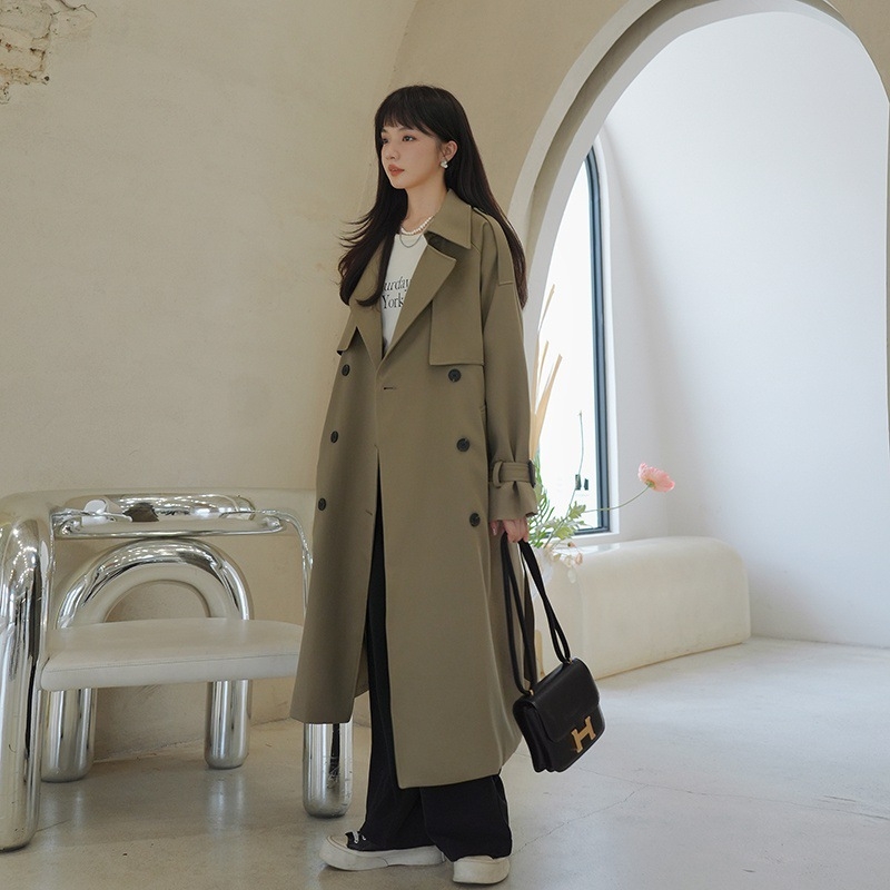 Γυναικείο trench coat μεσαίου μήκους, 2026 άνοιξη/φθινόπωρο, κορεατικό και βρετανικό στυλ, μήκος πάνω από το γόνατο, με διπλό κουμπί