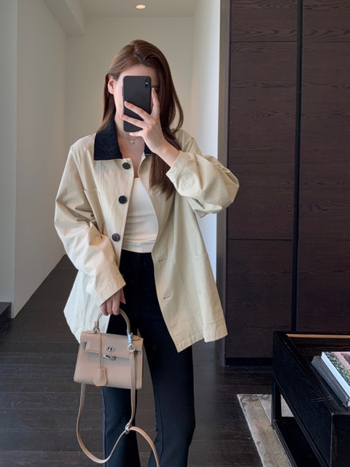 Γυναικείο trench coat για μικρού ύψους, με αδυνατιστική γραμμή, μεσαίου μήκους, μονόχρωμο βαμβακερό εξωτερικό, φθινοπωρινό 2025