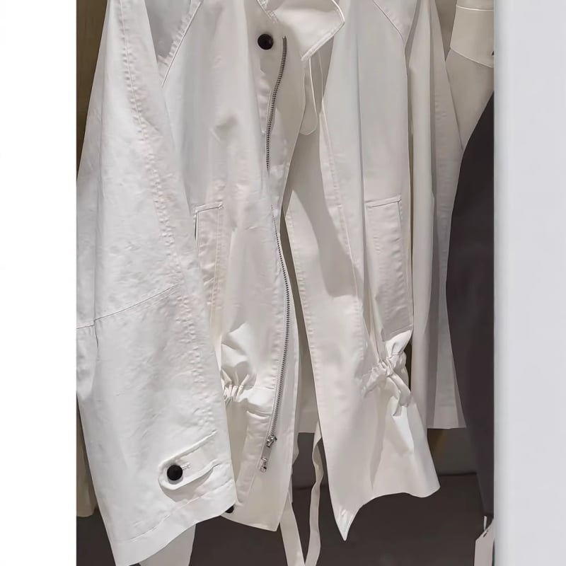 Γυναικείο trench coat για την άνοιξη 2026, μεσαίου μήκους, με κολάρο-στάση, μοντέρνο