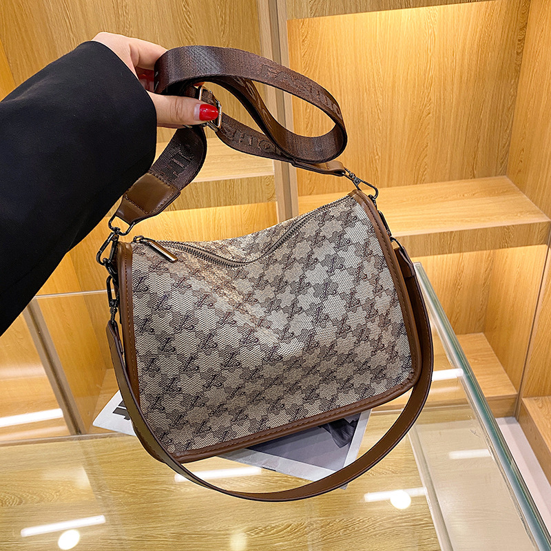Τσαντάκι crossbody μεγάλής χωρητικότητας, στυλ δρόμου, PVC, τετράγωνο μεσαίου μεγέθους με φερμουάρ, εσωτερικές θήκες και διπλό ιμάντα ώμου