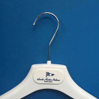 45 cm matný protišmykový vešiak na obleky, vhodný pre kabáty a kožušiny