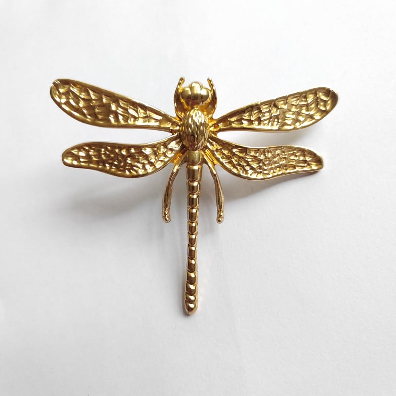 Dragonfly λαβή από ορείχαλκο για συρτάρια και ντουλάπες — μοντέρνο διακοσμητικό εξάρτημα επίπλων