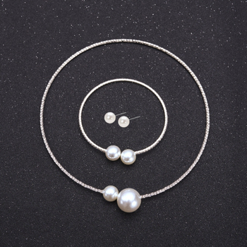 Choker με μαργαριτάρια και λαμπερούς λίθους, ρυθμιζόμενο βραχιόλι — σετ νυφικών κοσμημάτων