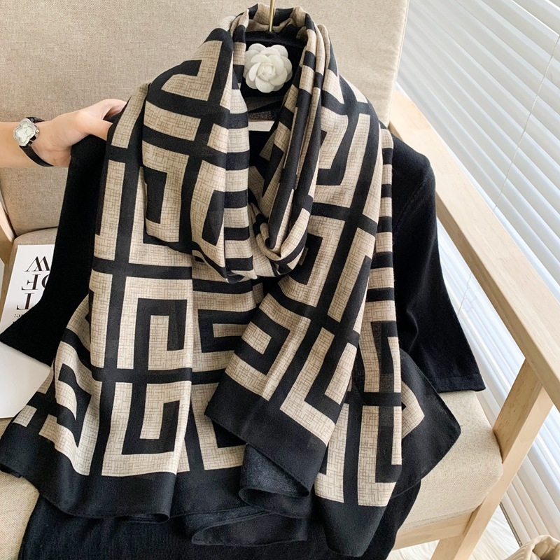 Γυναικείος πολυεστερικός σάλι, warp-knit, 180×90 εκ.
