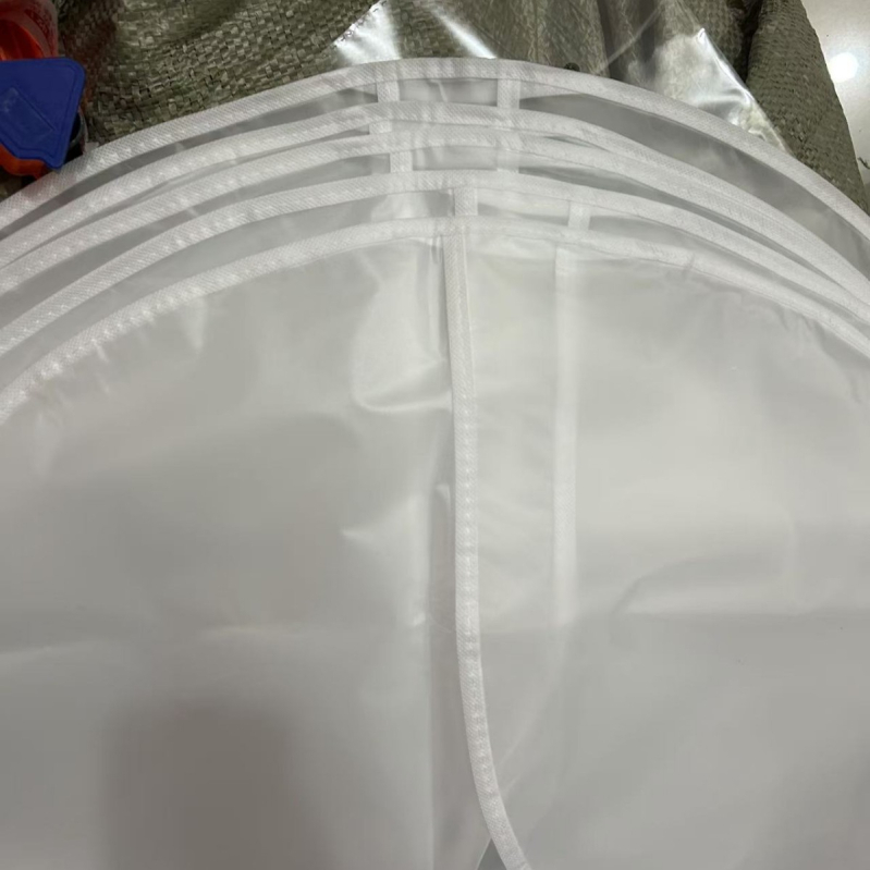 Husă transparentă anti-praf din PEVA pentru haine, pentru garderobă – haine pe umeraș, paltoane și costume