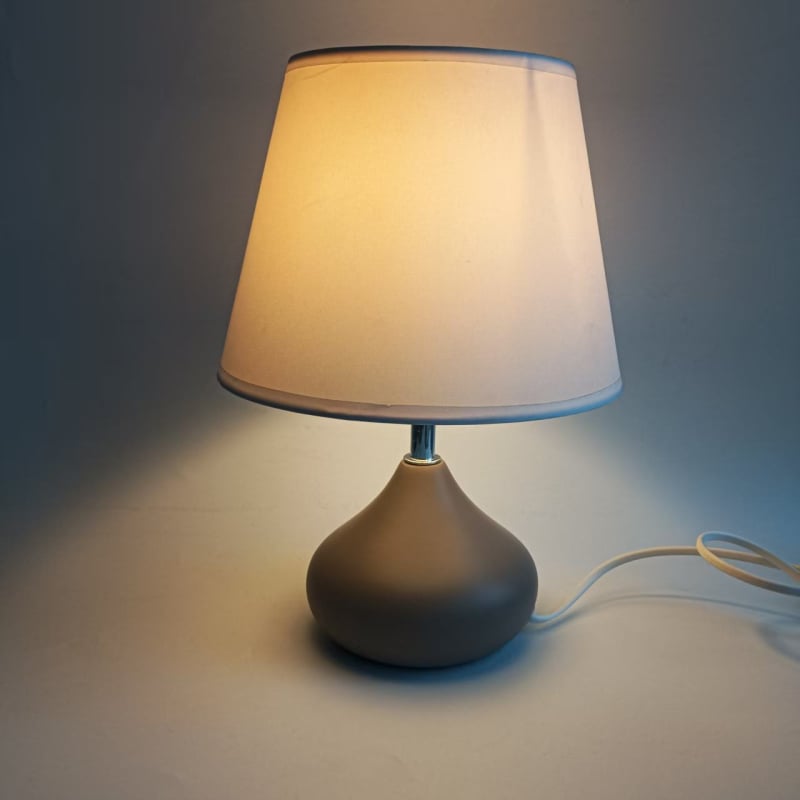 Nočná lampa na nočný stolík s keramickým držiakom, dizajn inšpirovaný hotelom, dotykové stmievanie, inteligentné nočné svetlo