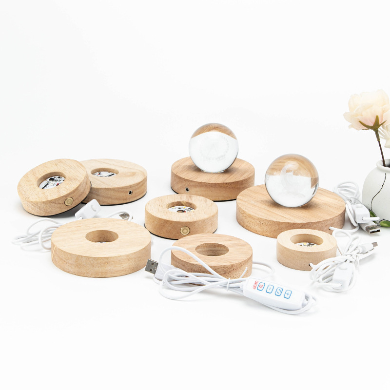 LED βάση από ξύλο beech για νυχτερινό φως, με χαρακτική, φόρτιση, διακοσμητική κρυστάλλινη σφαίρα