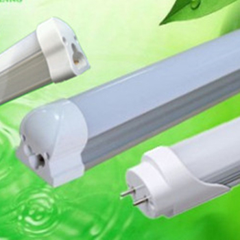 Τ5 ενσωματωμένο LED σωληνάριο RGB, μήκος 0.6 m, ισχύς 8 W, εύρος τάσης 85–265 V, 4500 K, CRI 80, IP30, αλουμινένιο σώμα, CE, ROHS, 66 LED