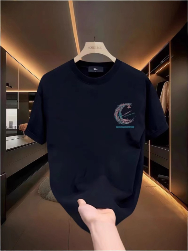 Ανδρικό T‑shirt από βαμβάκι με τύπωμα γραμμάτων, κοντό μανίκι, καλοκαιρινή άνετη γραμμή, σε plus size, casual.