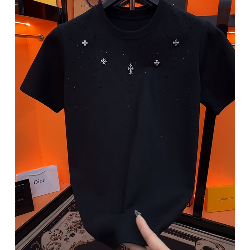 Ανδρικό κοντομάνικο T‑shirt με διαμάντια, σταυρωτό μοτίβο, casual πολυτέλεια 2025