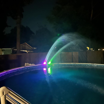 RGB LED светлина за басейн с фонтан, патентована в САЩ, водоустойчива за ограда на надземен басейн, 360° осветление