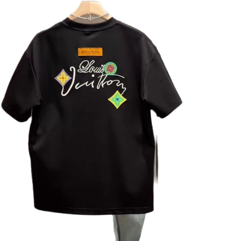 Ανδρικό καλοκαιρινό κοντομάνικο T‑shirt, μινιμαλιστικό στυλ, στρογγυλή λαιμόκοψη, κομψό σύγχρονο look