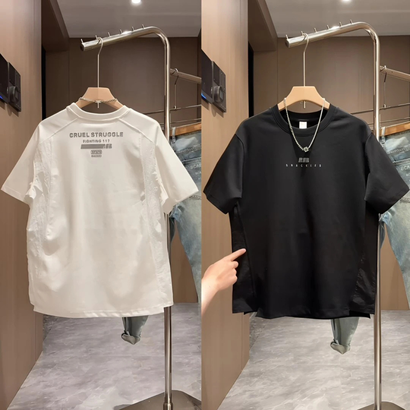 Ανδρικό κοντομάνικο T-shirt καλοκαιρινό, δομημένος πάνελ σχεδιασμός, μινιμαλιστικό στυλ, υψηλής ποιότητας εμφάνιση, κομψή και ευέλικτη casual χρήση.