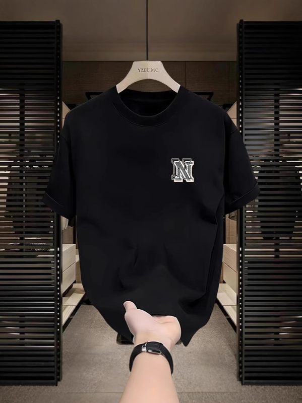Ανδρική κοντομάνικη βαμβακερή T‑shirt μονόχρωμη για το καλοκαίρι, γεωμετρικό μοτίβο εκτύπωσης, ελαφρύ πολυτελές στυλ