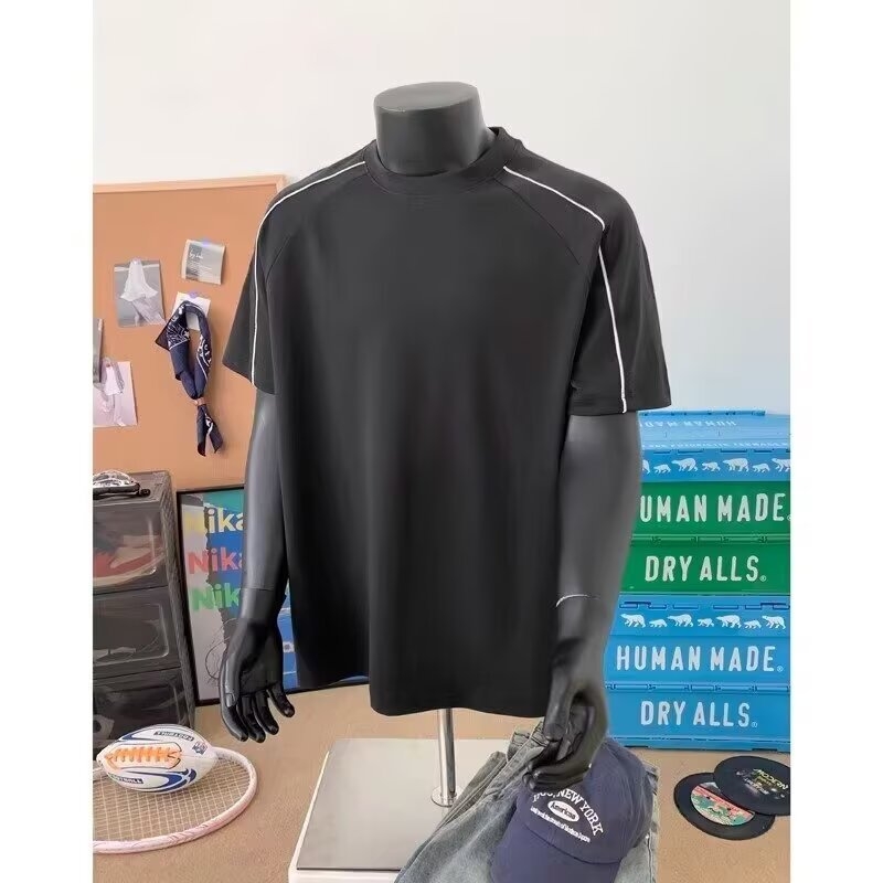 Μαύρο ανδρικό T‑shirt με κοντά μανίκια Raglan, patchwork με ρίγες, Ζ‑στυλ, στρογγυλός λαιμός, καλοκαίρι 2026