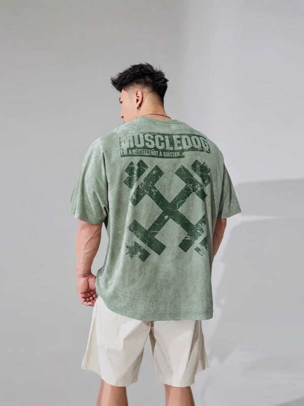Ανδρικό T-shirt με βελούρ από δέρμα ελαφιού, κοντό μανίκι, φαρδιά γραμμή, καλοκαίρι 2025, μέγεθος PLUS, αμερικάνικο ρετρό στυλ