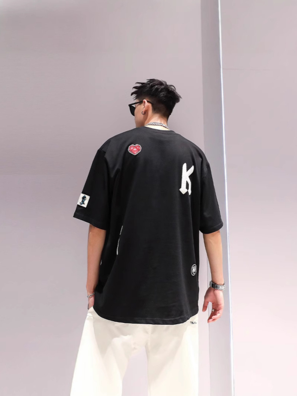 Ανδρική κοντομάνικη T‑shirt σε βαρύ αμερικάνικο στυλ, χαλαρή γραμμή, plus size, στρογγυλή λαιμόκοψη, καλοκαίρι 2025.