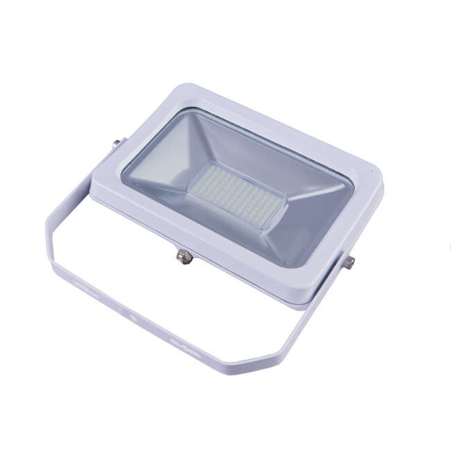 Εξωτερικός προβολέας LED, αδιάβροχος, 5000 lm, 30W, IP65, αλουμινένιο περίβλημα, δέσμη 120°, για κήπο, αυλή, χώρο στάθμευσης.