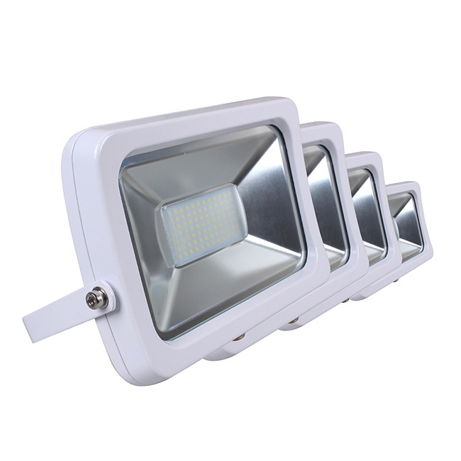 Εξωτερικός προβολέας LED, αδιάβροχος, 5000 lm, 30W, IP65, αλουμινένιο περίβλημα, δέσμη 120°, για κήπο, αυλή, χώρο στάθμευσης.