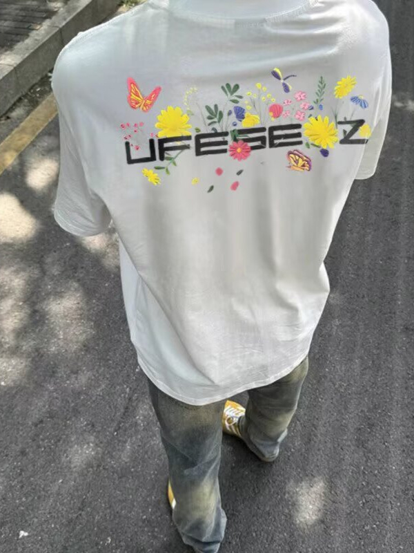 Cleanfit ανδρικό T-shirt με κοντά μανίκια, πίσω φλοράλ εκτύπωση, στρογγυλός λαιμός, χαλαρή γραμμή, καλοκαίρι