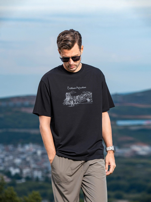 Ανδρικό καλοκαιρινό T‑shirt με εκτύπωση, κοντομάνικο, στρογγυλή λαιμόκοψη, ελαφριά μίξη βαμβακιού