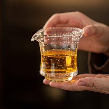 Γυαλί βοριοσιλικό υψηλής ποιότητας, παχύτερο και ανθεκτικό στη θερμότητα, κύπελλο τσαγιού με φουσκωτό στόμιο σε σχήμα κύματος και διαφανές διαχωριστικό τσαγιού, χειροποίητο κινεζικού στυλ