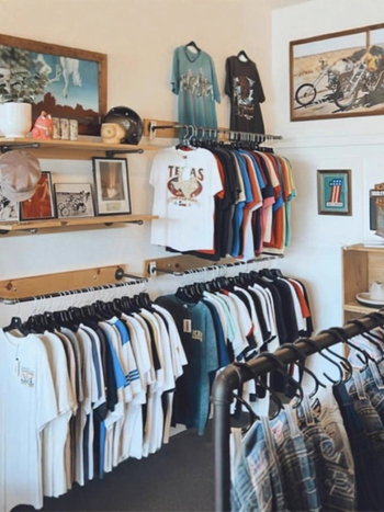 Βαρύ βαμβακερό T‑shirt με λαιμόκοψη στρογγυλή, μακριά μανίκια, φαρδιά γραμμή, αμερικανικό ρετρό τύπωμα για άνδρες