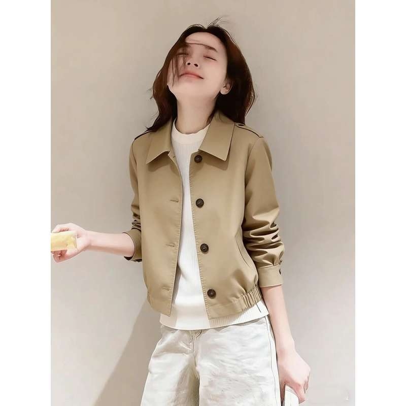 Γυναικείο χακί trench coat, κοντό στυλ για μικρόσωμες, άνοιξη 2026, εκλεπτυσμένη γραμμή