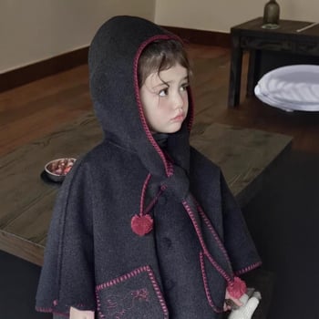 Dievčenský kabát s dvostranným vlneným materiálom, kapucňa, ozdobné pom-pom, hrubé zimné oblečenie, veľkosť 26