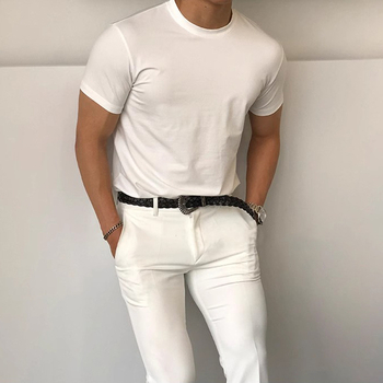 Ανδρικό κοντομάνικο T‑Shirt σε στενή γραμμή, δροσερό, απομακρύνει την υγρασία, ιδανικό ως στρώμα κάτω από σακάκι