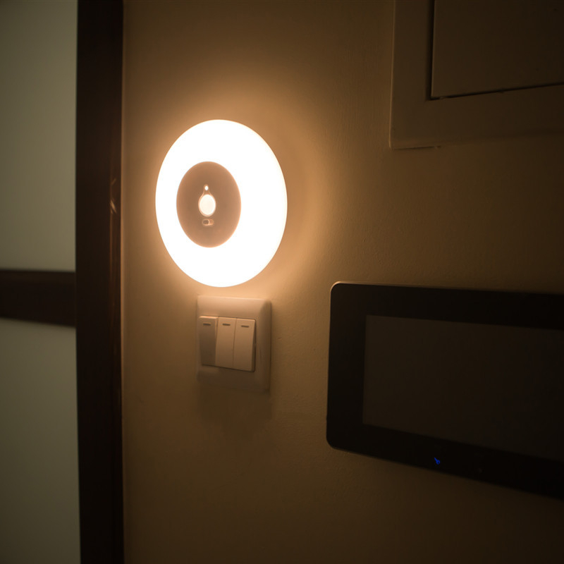 LED φωτιστικό οροφής με αισθητήρα κίνησης, λειτουργεί με μπαταρίες, νυχτερινό φως και πάνελ φωτισμού για εσωτερικούς χώρους και ντουλάπες