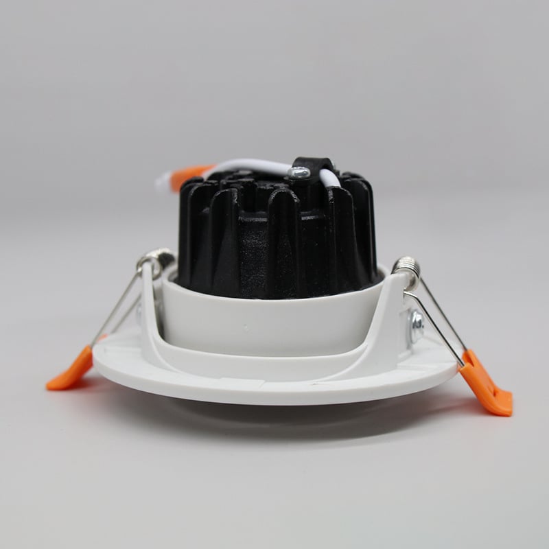 LED downlight COB, beépített mennyezeti lámpa, párásodás elleni, háromszínű fényerő-szabályozás, állítható szög, szemkímélő