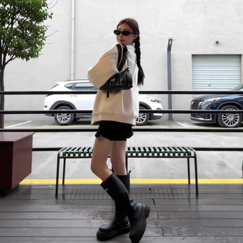 Γυναικείο λευκό αμερικανικού ρετρό casual baseball jacket, φθινόπωρο 2025, υψηλής ποιότητας