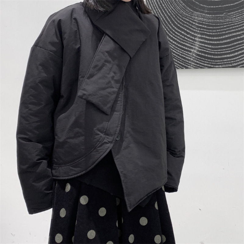 Γυναικείο μπουφάν Yohji Yamamoto με σχεδιαστική φινέτσα, ασύμμετρο κόψιμο, κοντό, ζεστό για φθινόπωρο-χειμώνα, γιακάς-κασκόλ, χωρίς γούνα