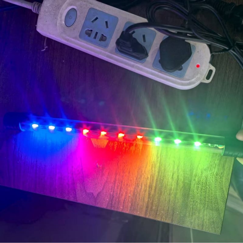 LED аквариумна светлина с висока яркост, подводна с интегриран източник на светлина, превключвател и смяна на цветове, водоустойчива за водни растения и аквариуми