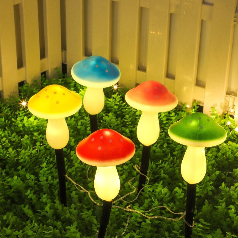 Solárna záhradná lampa v tvare huby, vodotesná na trávnik a dvor