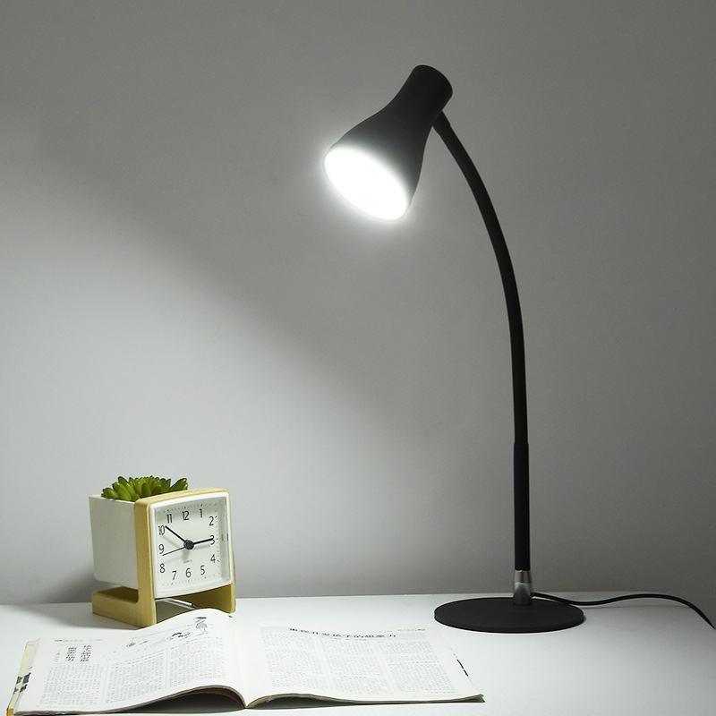 LED лампа за бюро с защита на очите, USB, за учене и четене, подходяща за ученици и детски стаи, защита от синя светлина