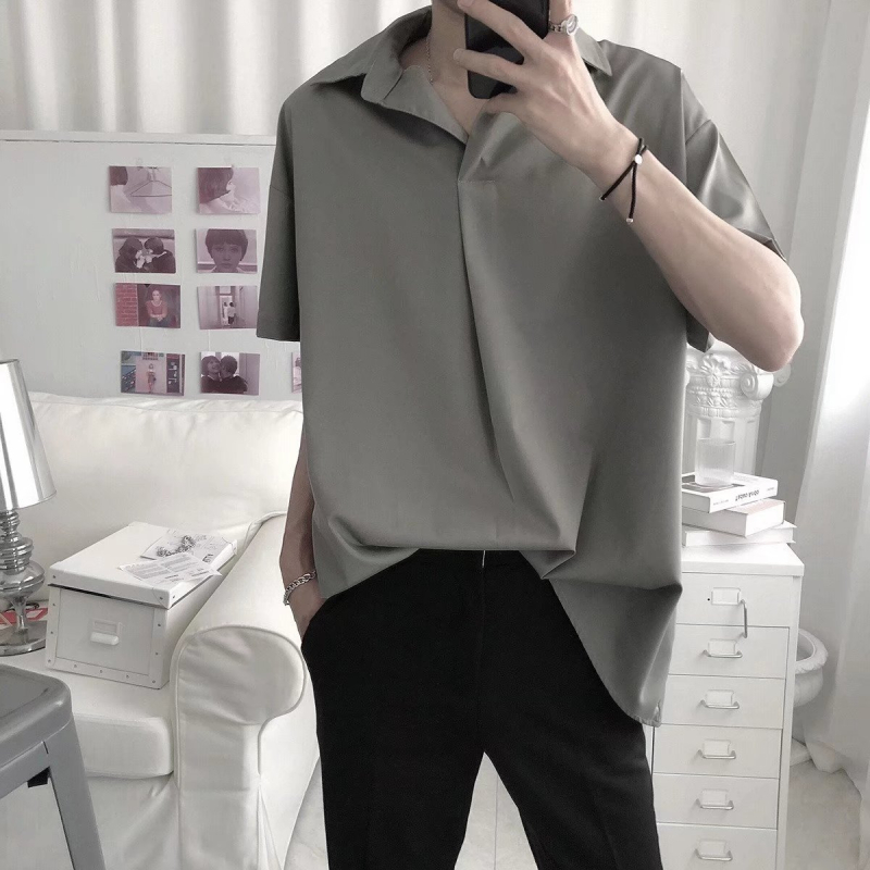 Ανδρικό καλοκαιρινό polo σε απλό ιαπωνικό casual στυλ, με γιακά σε στυλ Χονγκ Κονγκ, κοντά μανίκια, άνετη εφαρμογή, εμπνευσμένο από Harajuku.